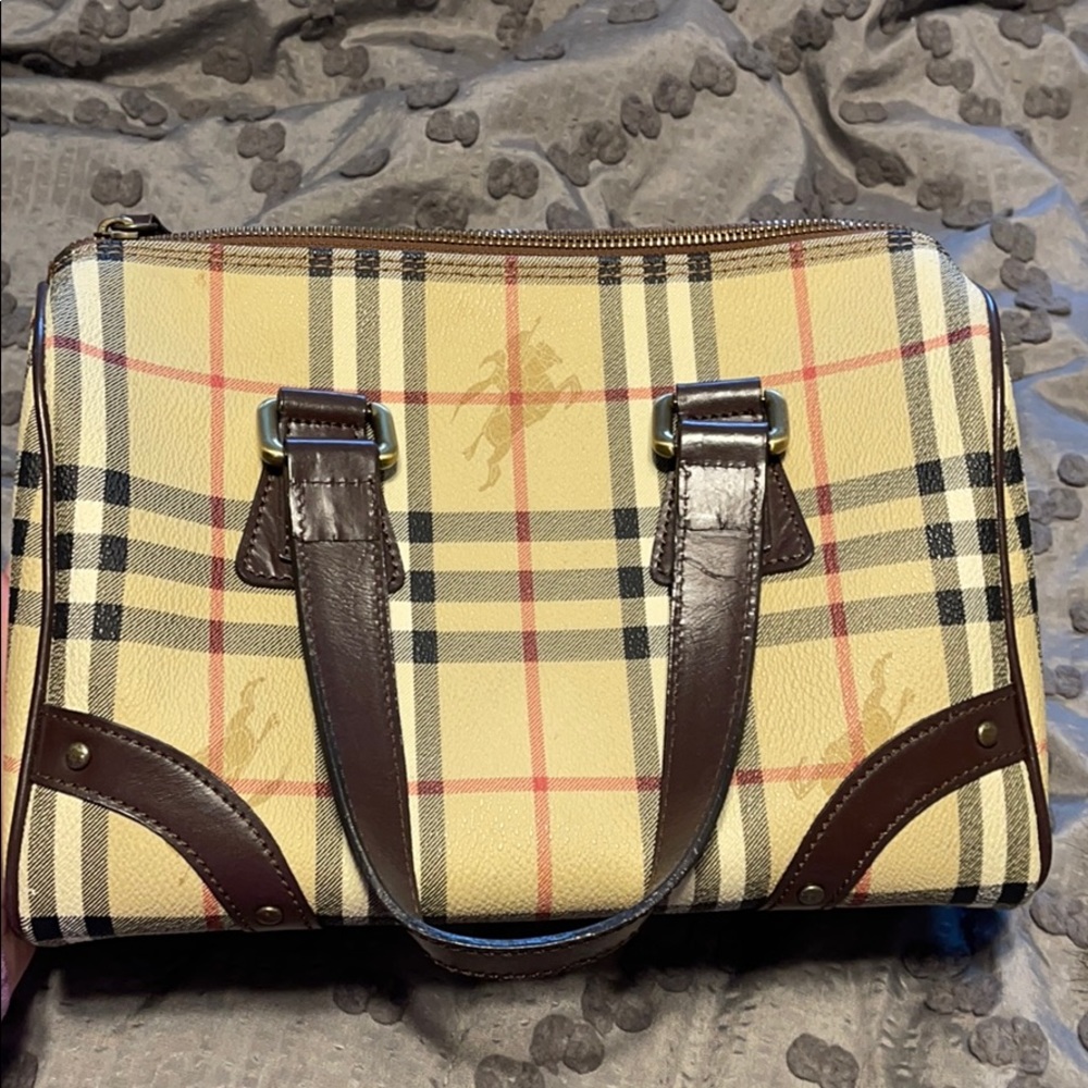 Burberry purse